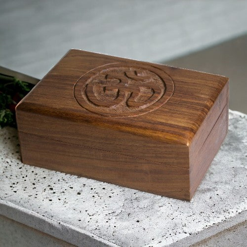 Caja madera 15x10 SIMBOLO OM REF 790