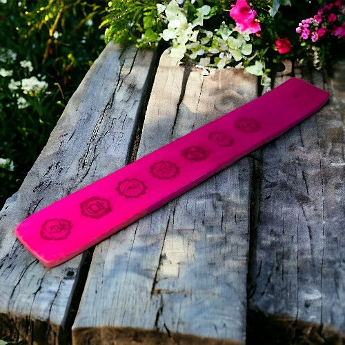 Quemador incienso tablilla grabada madera chakras - REF 065 MOD. 23 FUCSIA