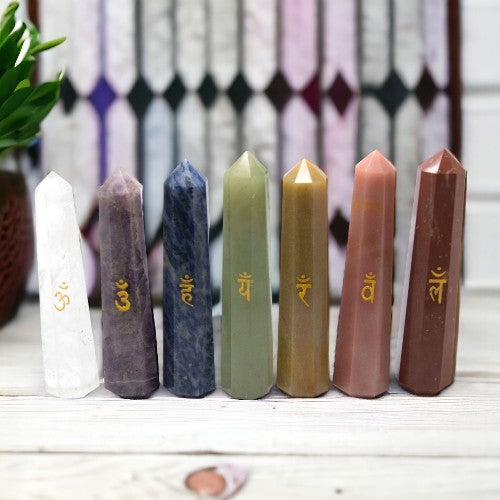 SET DE 7 PUNTAS 10 CM MINERALES 7 CHAKRAS REF 4490