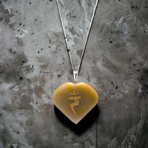 SET 7 COLGANTE CORAZÓN MINERAL CHAKRAS GRABADO 890