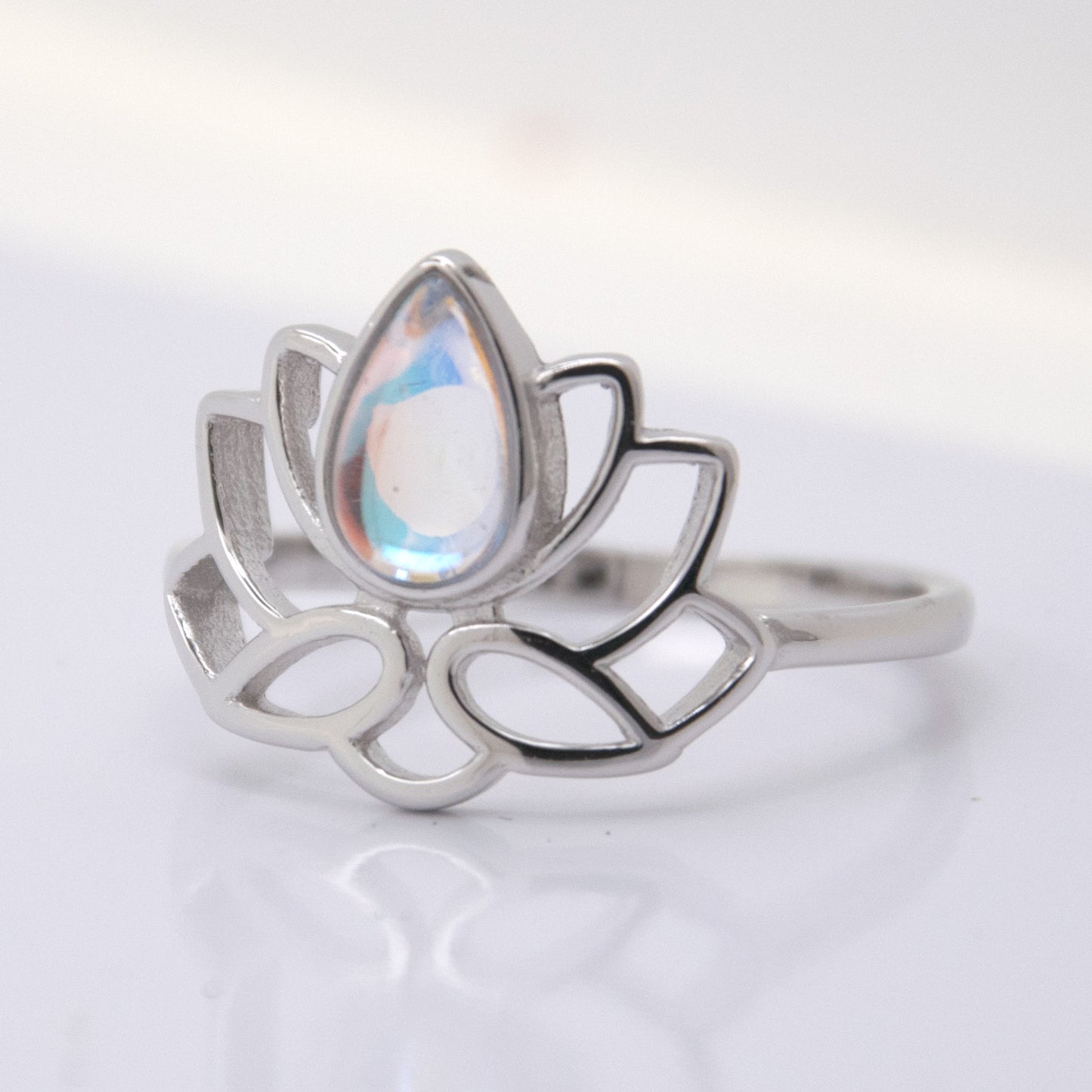 Anillo Plata de Ley Flor Loto Piedra Luna REF590