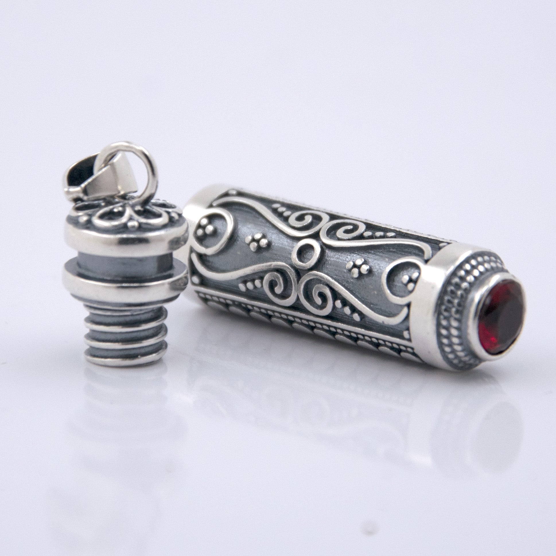 Colgante Urna Plata de Ley Labrada oscura REF1890