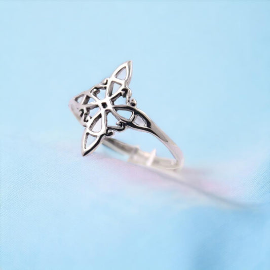 Anillo Plata de Ley  925 NUDO DE BRUJA REF 390